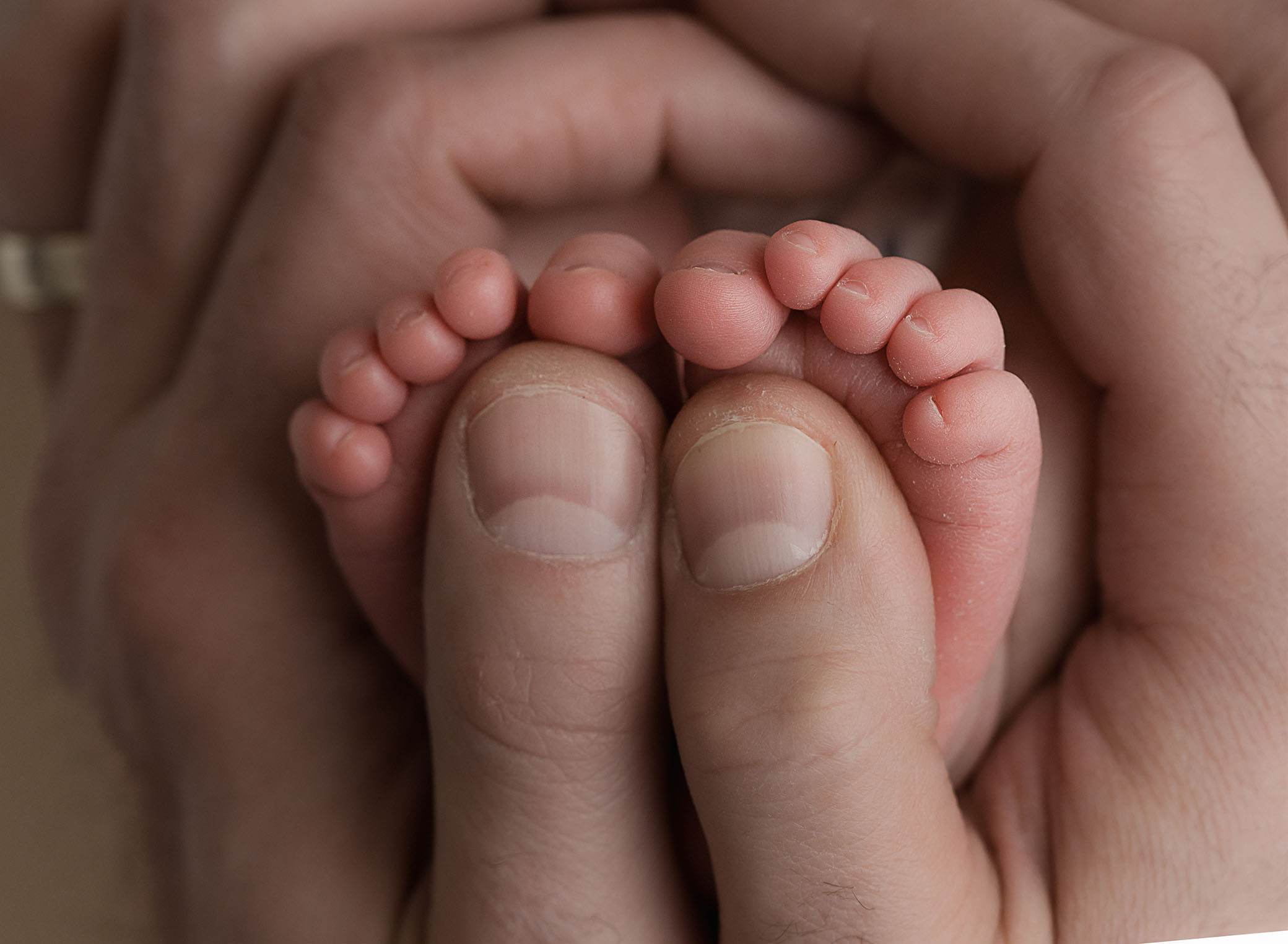 when to book your newborn photos atlanta